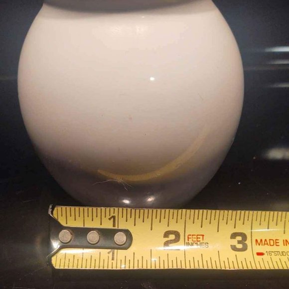 Small Porcelain Pot White and Red Rustic Appearance - Picture 9 of 9